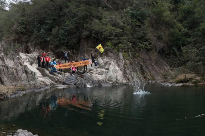 央视新闻直播间：国家卓越工程师团队·贵州交通山区峡谷桥梁建造技术团队｜万桥飞架 贵州高原天堑变坦途